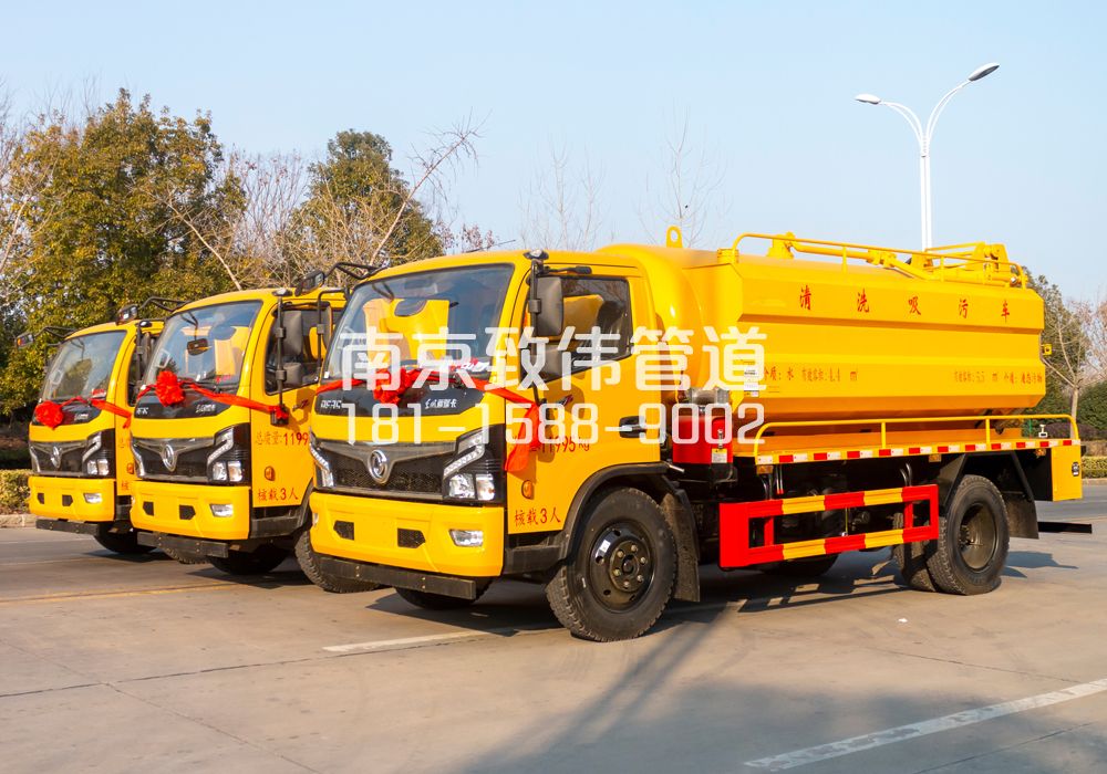 369莲花嘉园多利卡吸污车